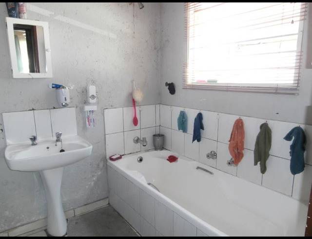 3 BEDROOM TOWNHOUSE FOR SALE IN BRACKENDOWNS